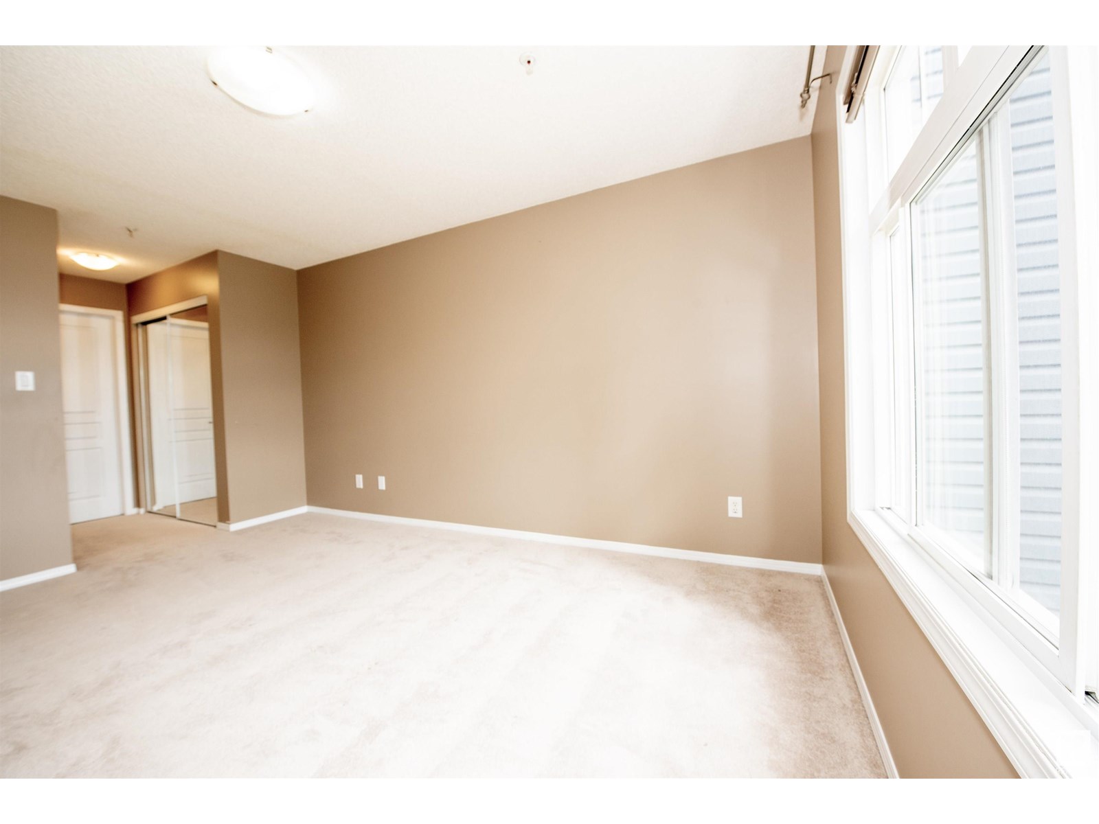 Photo 52 of 209 16035 132 St Nw, Edmonton AB