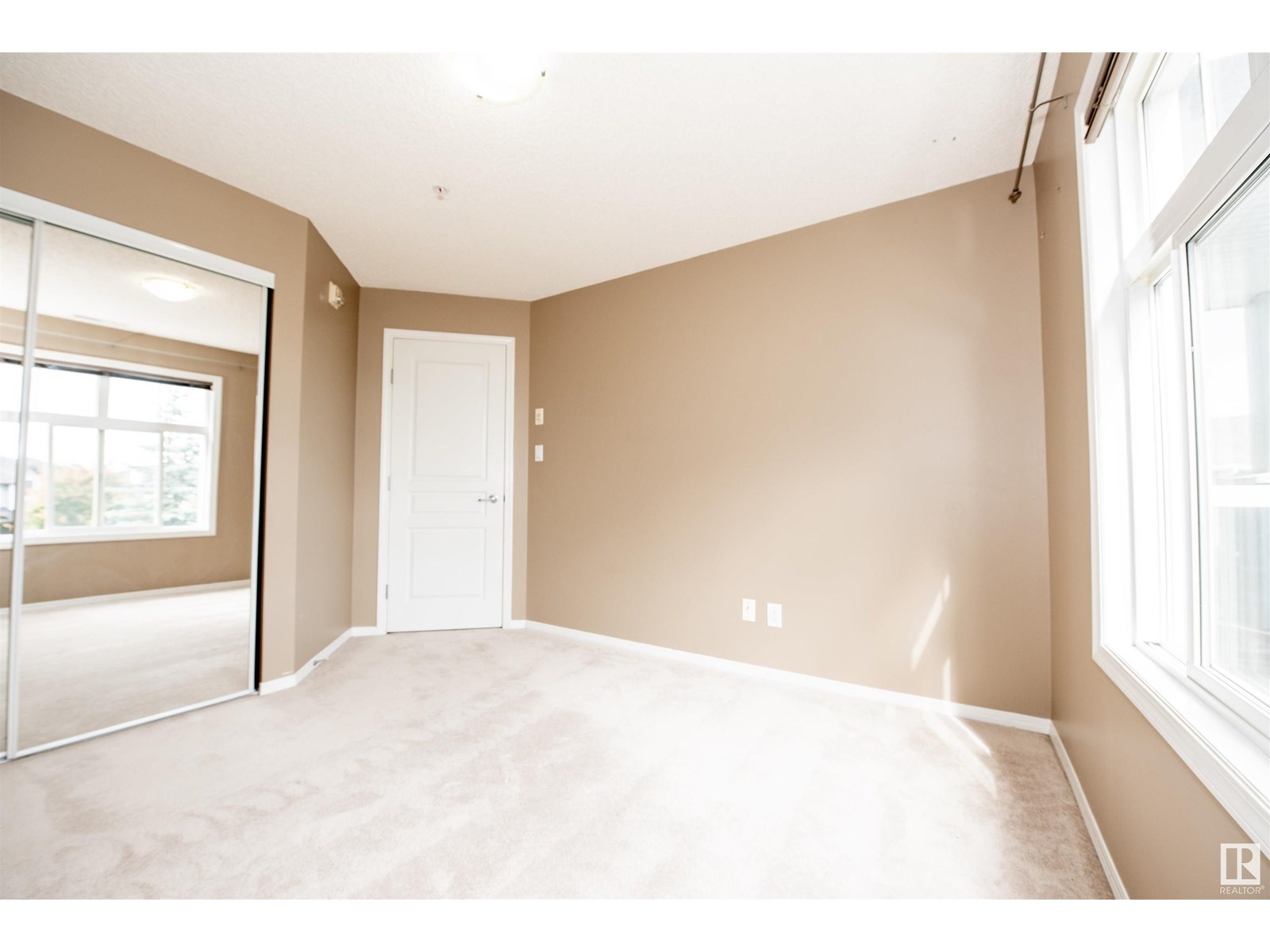 Photo 32 of 209 16035 132 St Nw, Edmonton AB