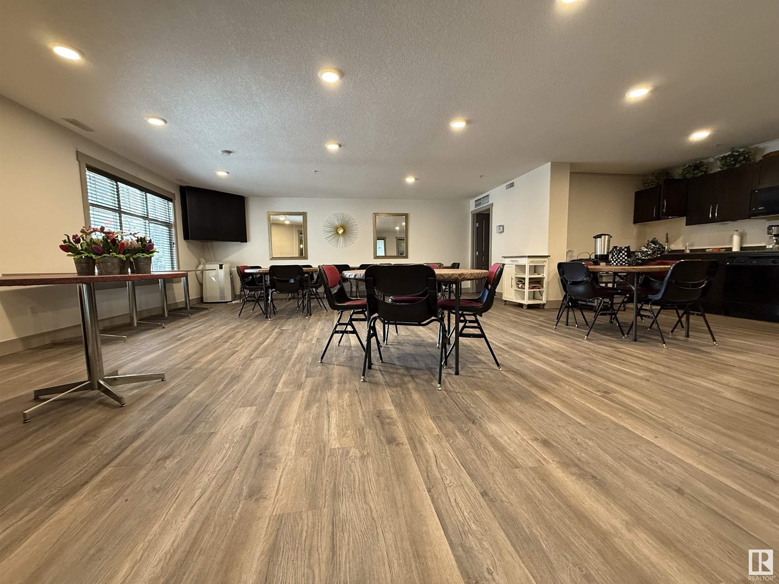 Photo 51 of 209 16035 132 St Nw, Edmonton AB