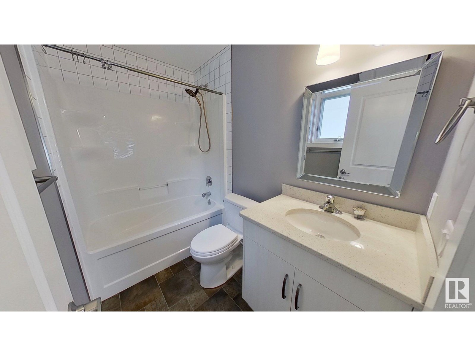 Photo 16 of 8540 89 St Nw, Edmonton AB
