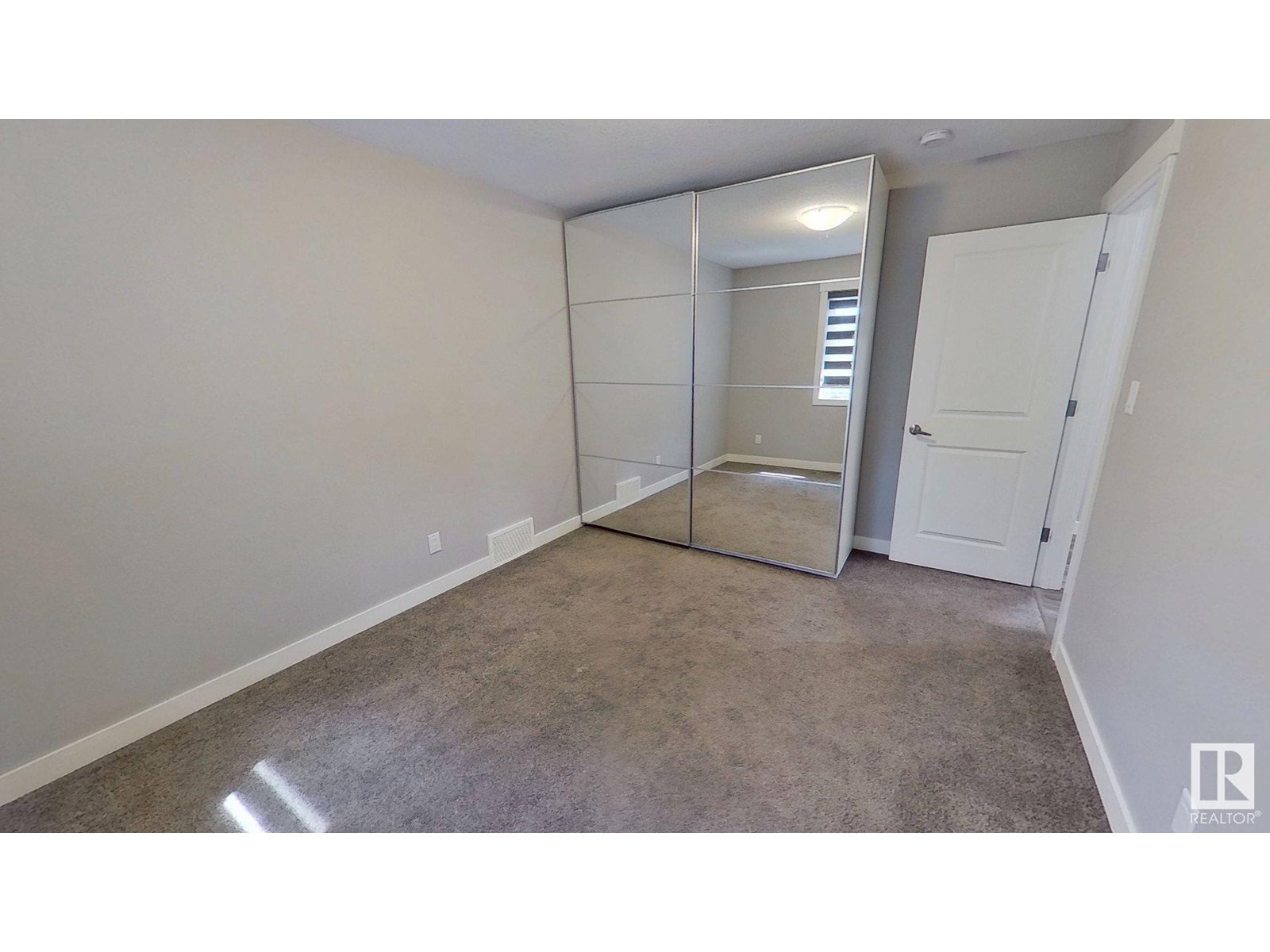 Photo 19 of 8540 89 St Nw, Edmonton AB