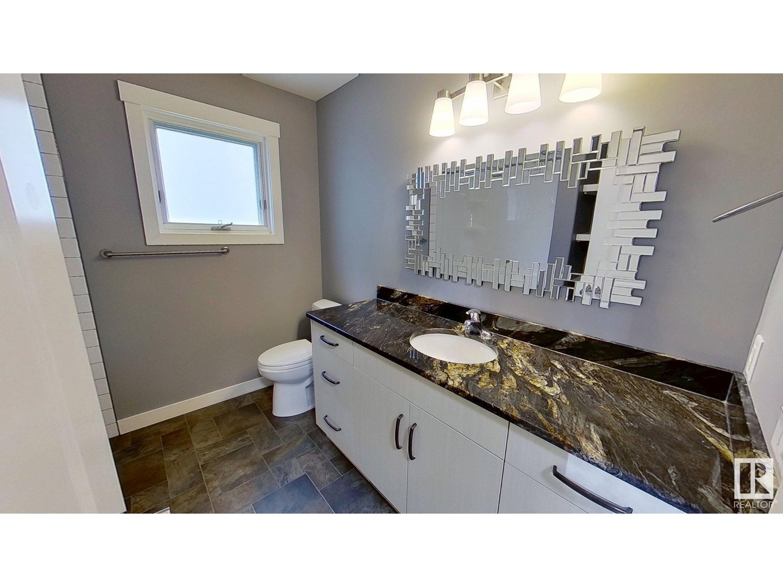 Photo 20 of 8540 89 St Nw, Edmonton AB