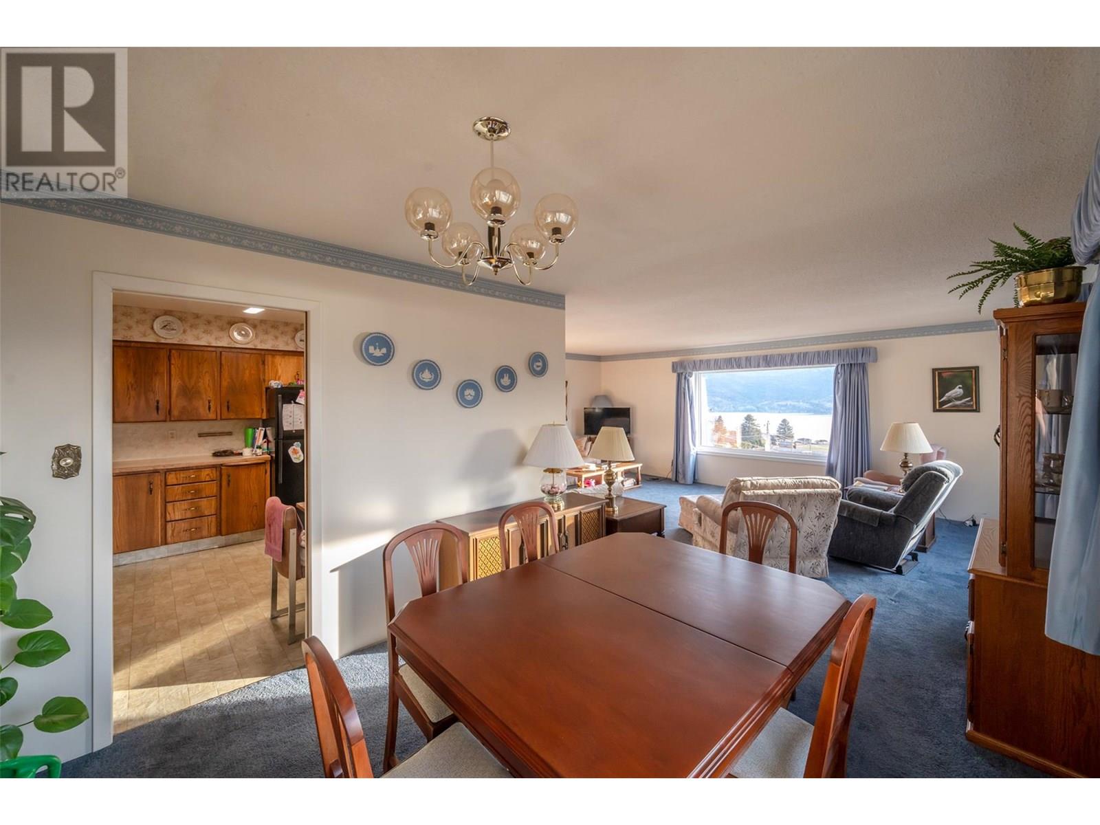  9800 Giants Head Road, Summerland
