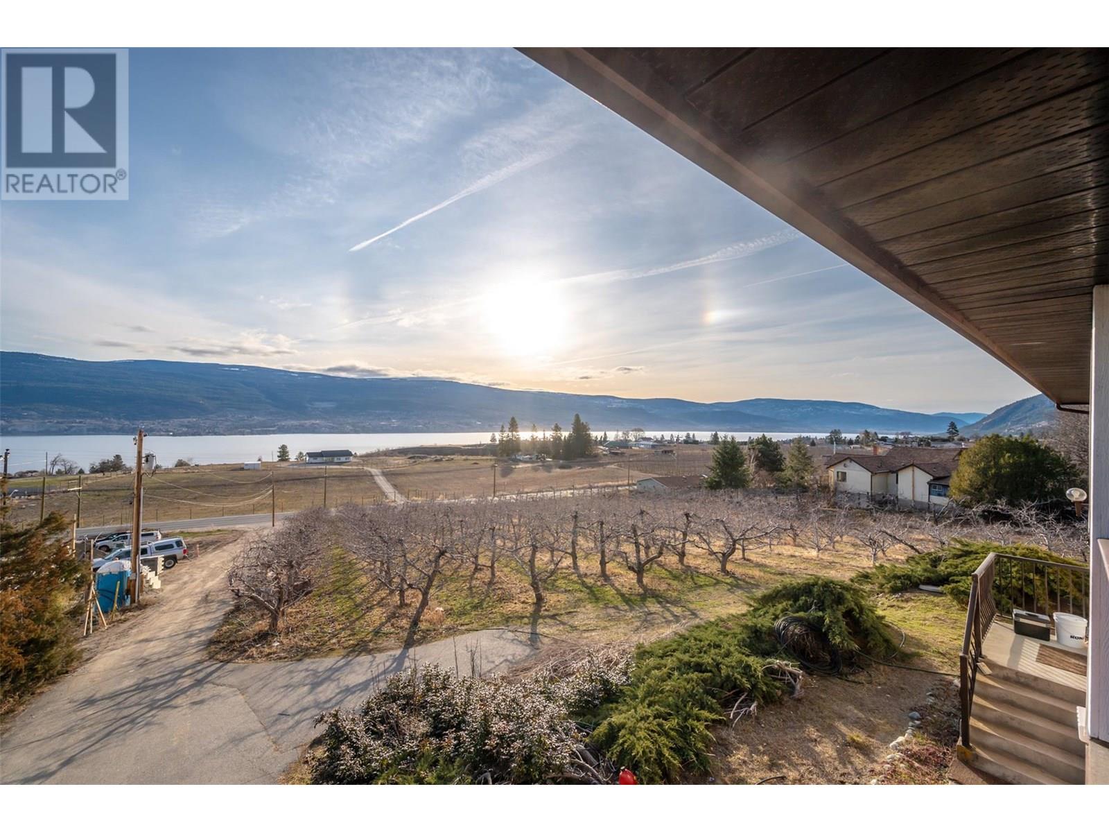  9800 Giants Head Road, Summerland