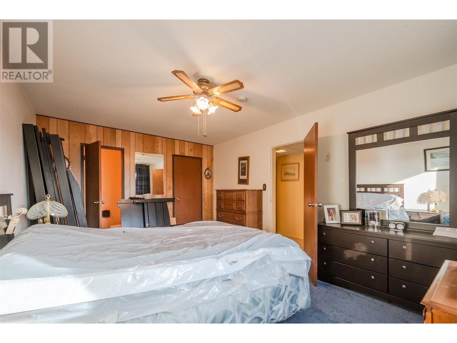 9800 Giants Head Road, Summerland
