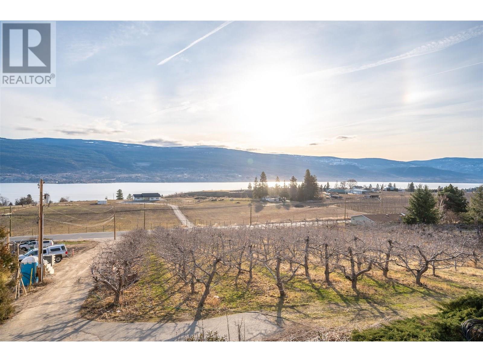  9800 Giants Head Road, Summerland