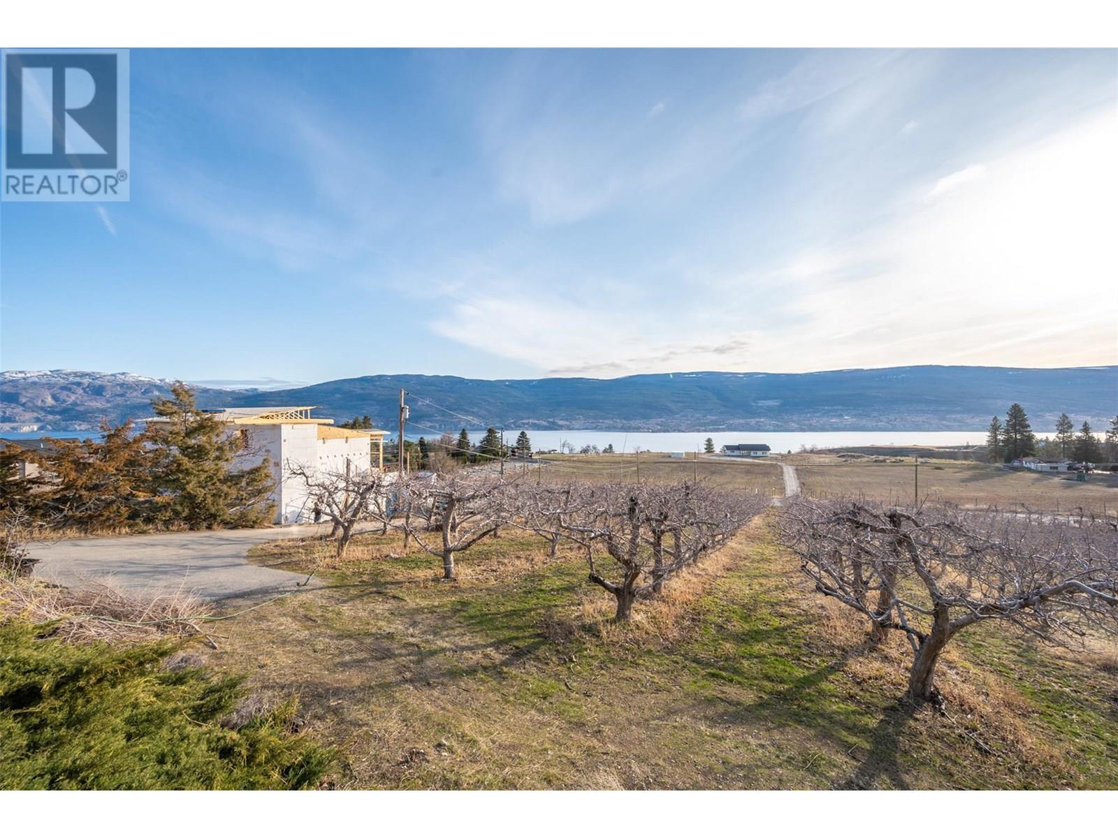  9800 Giants Head Road, Summerland