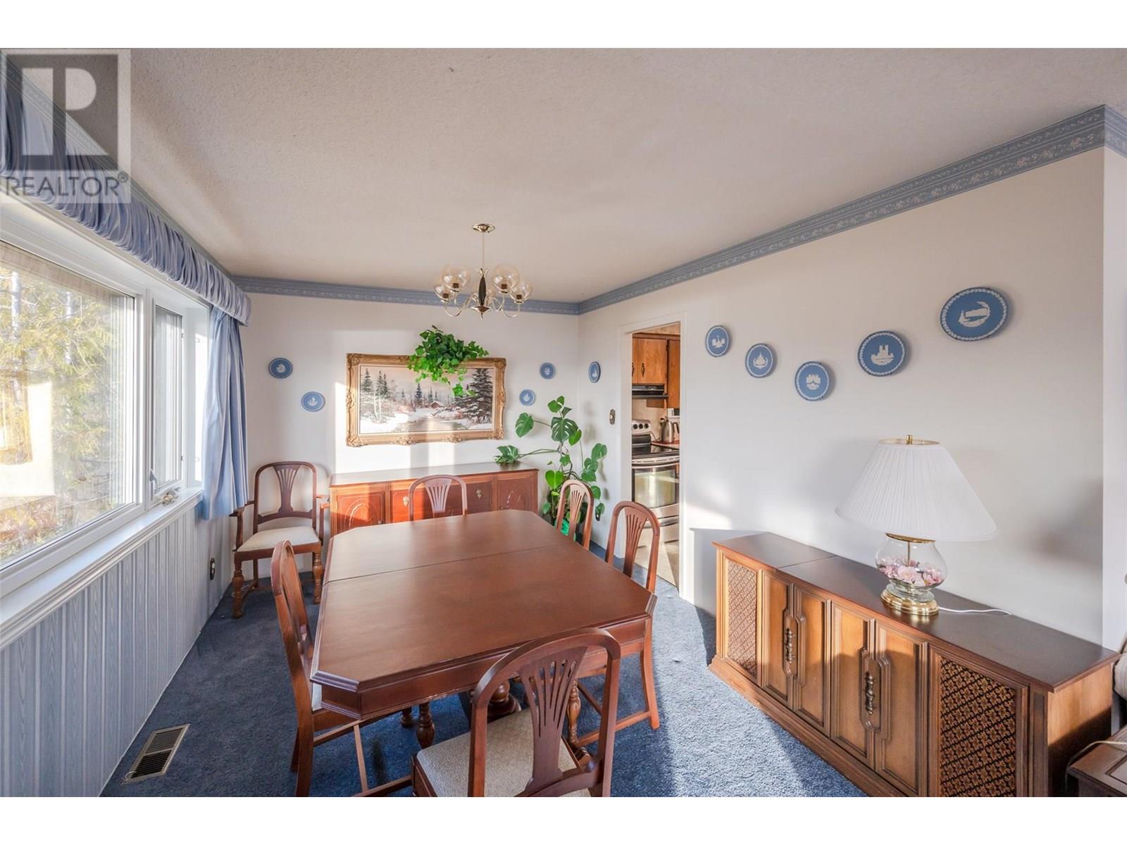  9800 Giants Head Road, Summerland