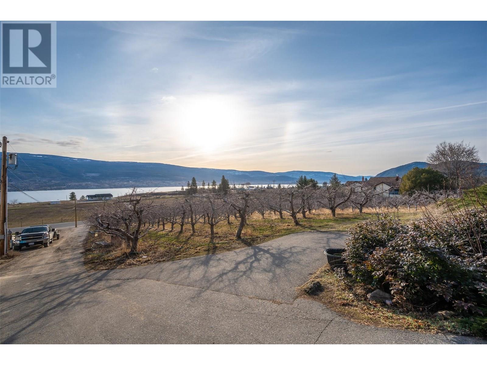  9800 Giants Head Road, Summerland