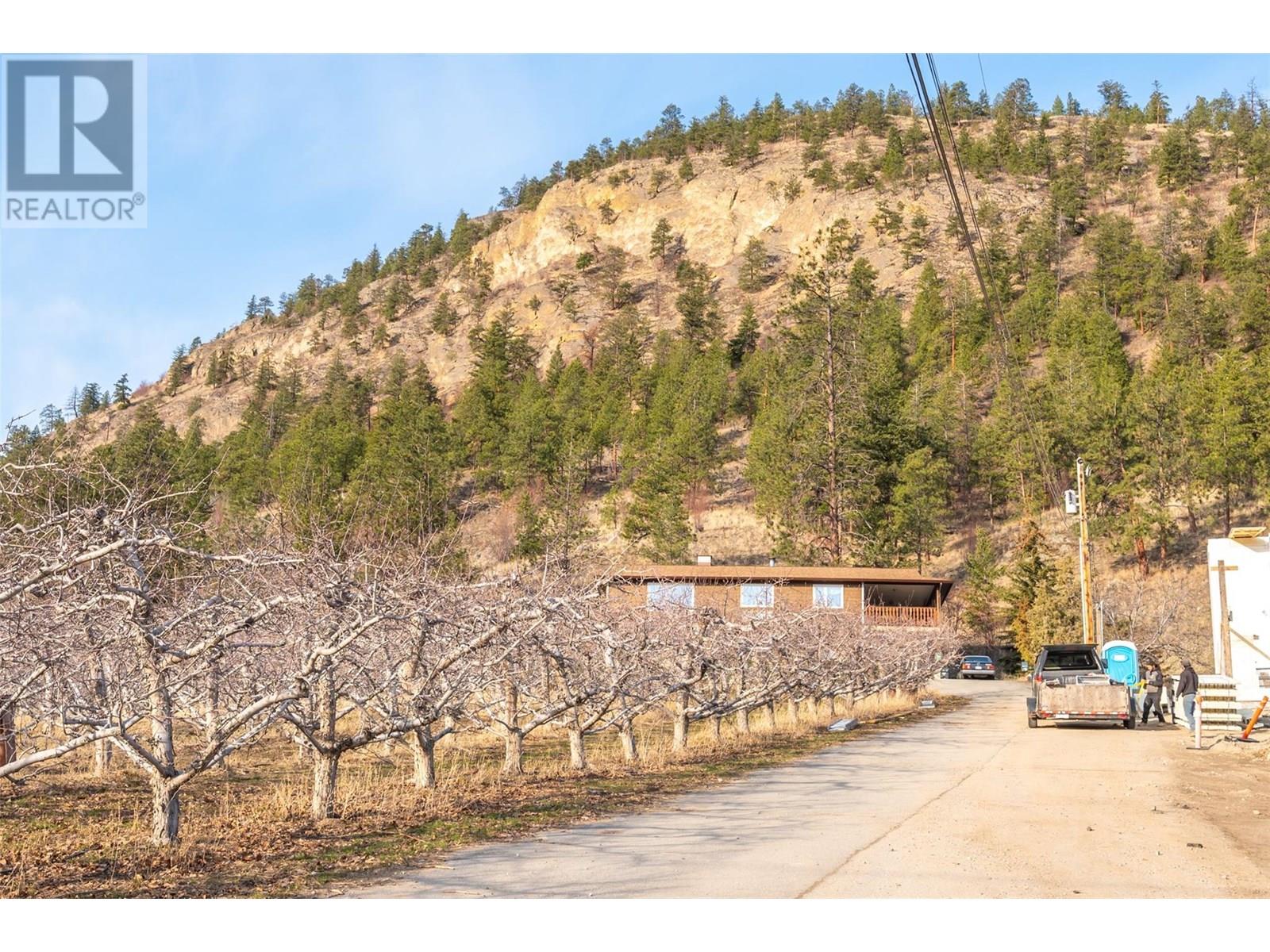  9800 Giants Head Road, Summerland