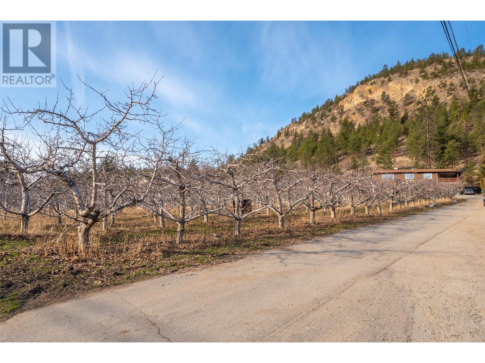  9800 Giants Head Road, Summerland