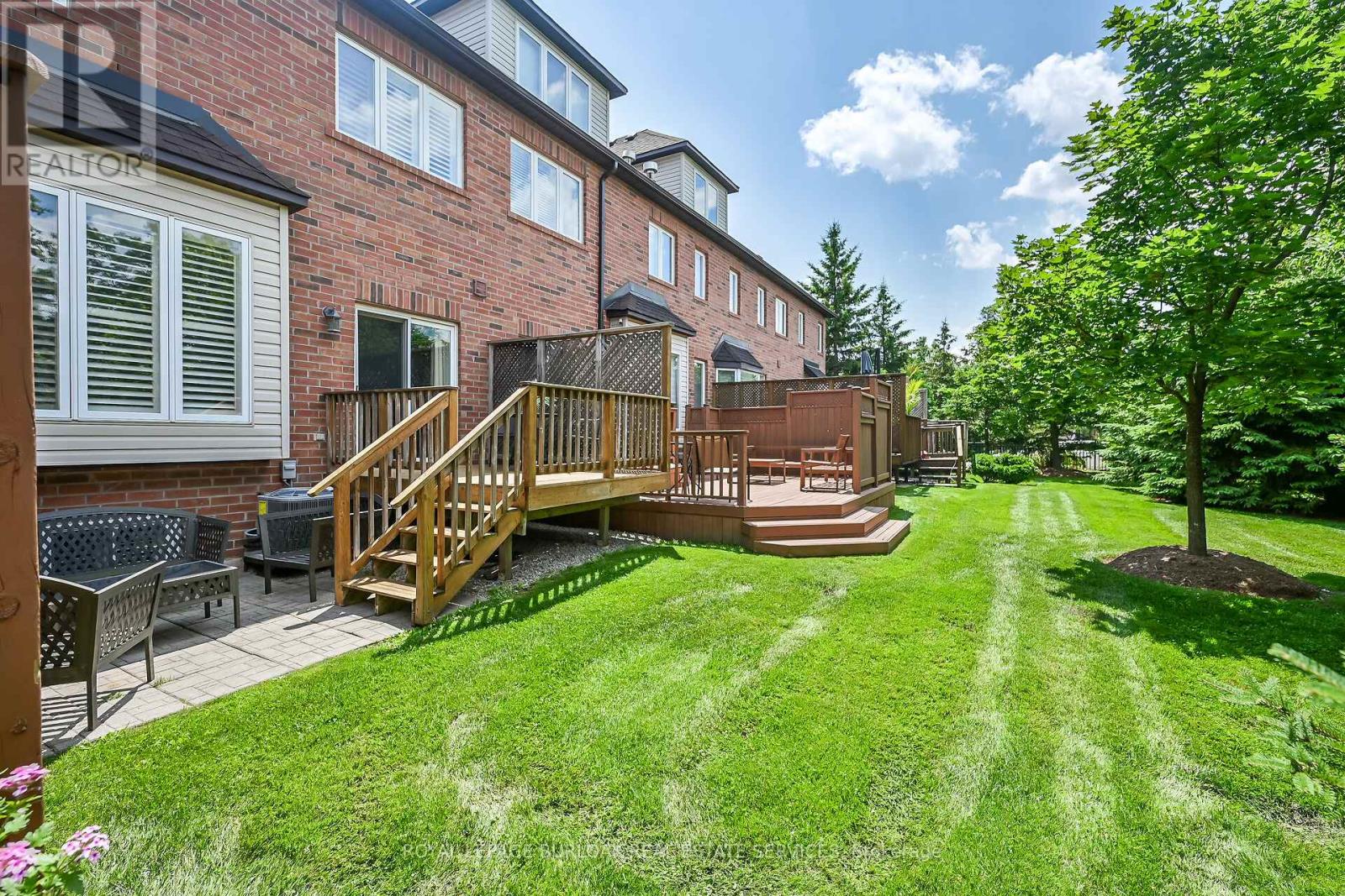 Photo 27 of 41 300 Ravineview Way, Oakville ON