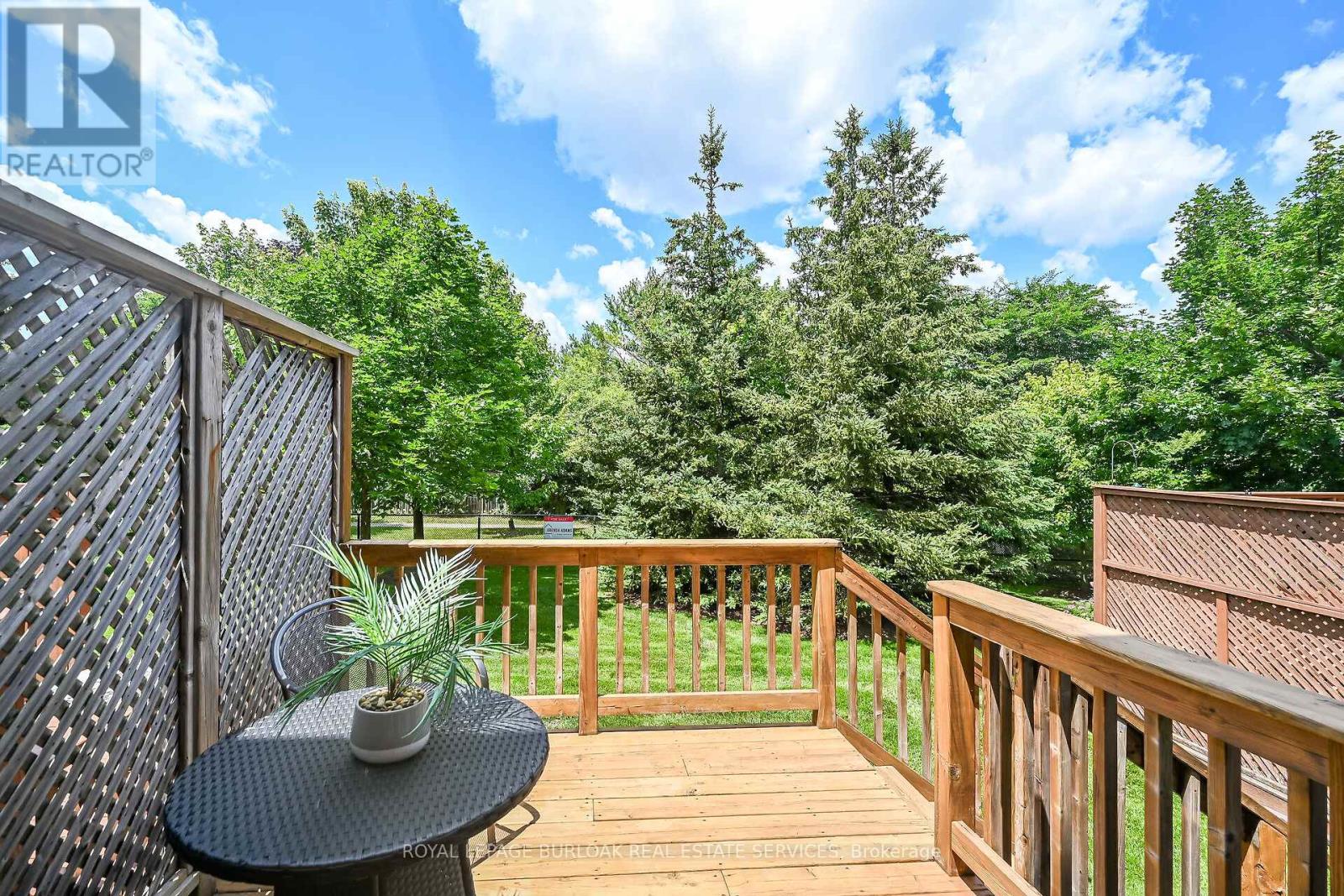Photo 7 of 41 300 Ravineview Way, Oakville ON