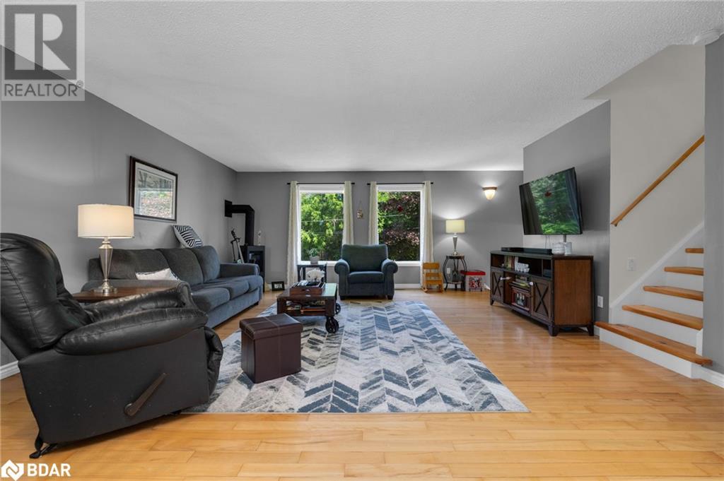 Photo 8 of 175 Segwun Boulevard, Gravenhurst ON