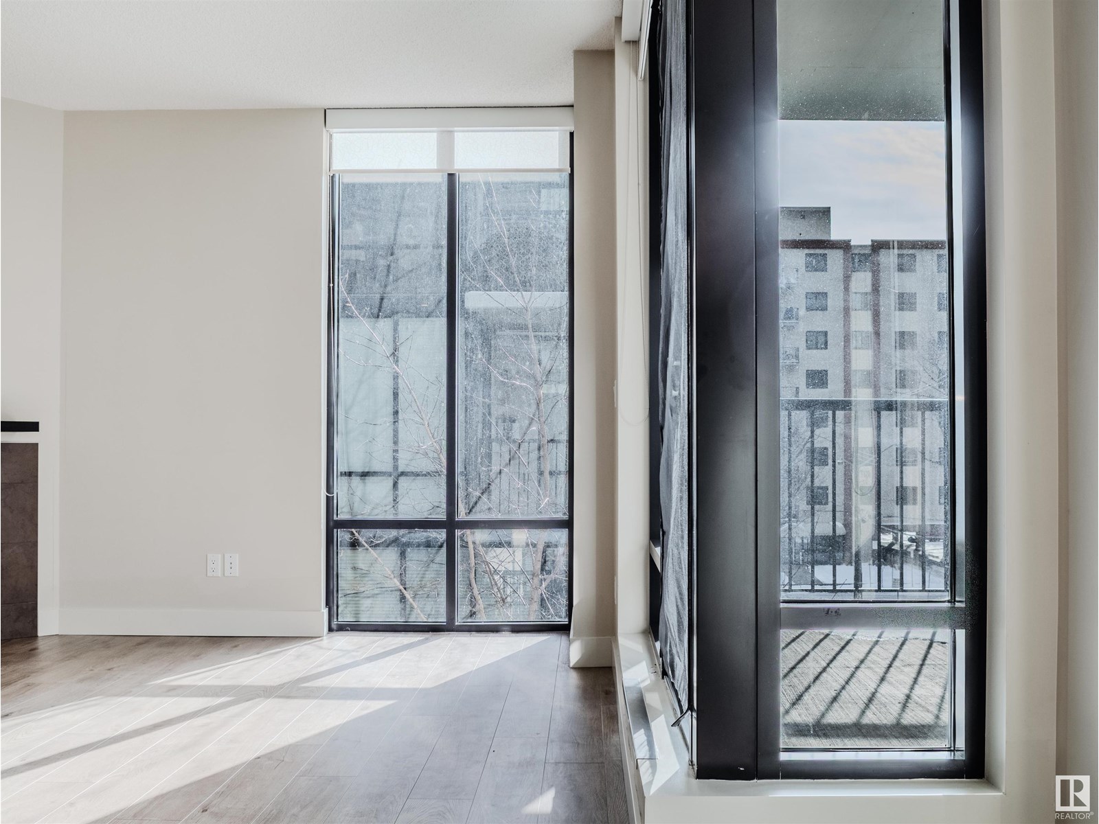 Photo 5 of 304 11933 Jasper Av Nw, Edmonton AB
