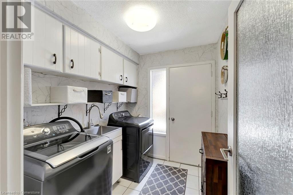Photo 14 of 2325 Duncaster Drive, Burlington ON