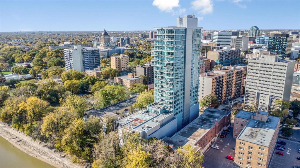 Photo 1 of 1902 390 Assiniboine Avenue, Winnipeg MB