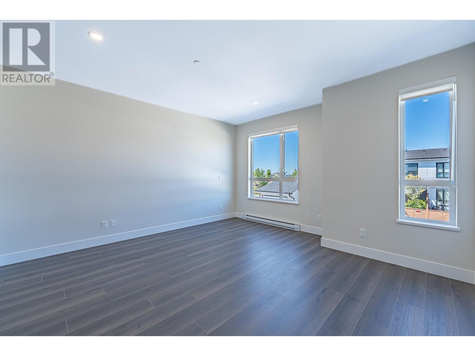 Photo 11 of 3 4745 Spruce Way, Tsawwassen BC