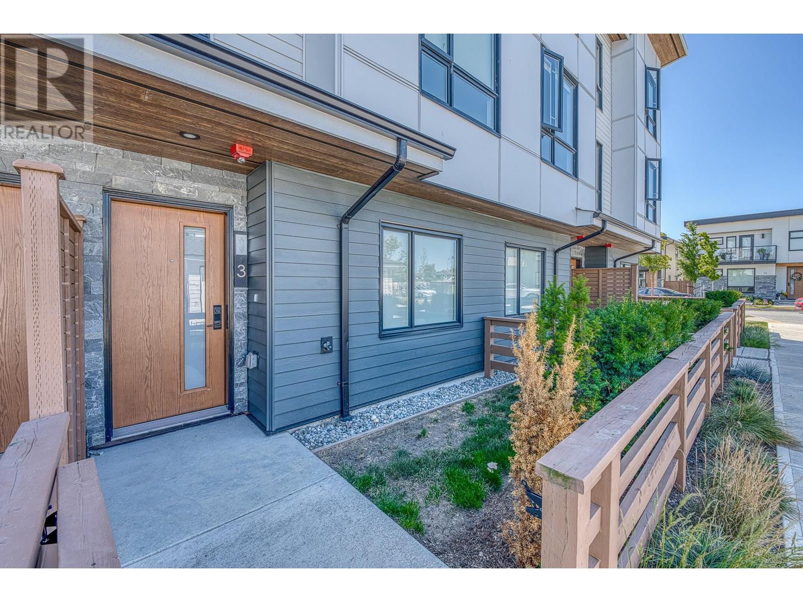 Photo 3 of 3 4745 Spruce Way, Tsawwassen BC