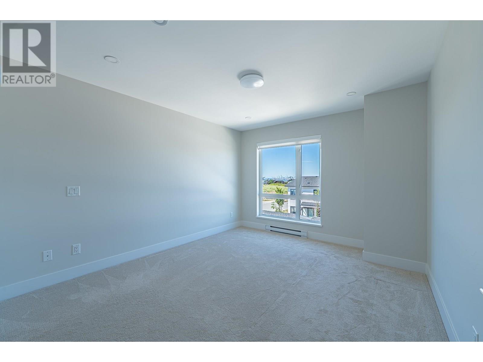 Photo 12 of 3 4745 Spruce Way, Tsawwassen BC
