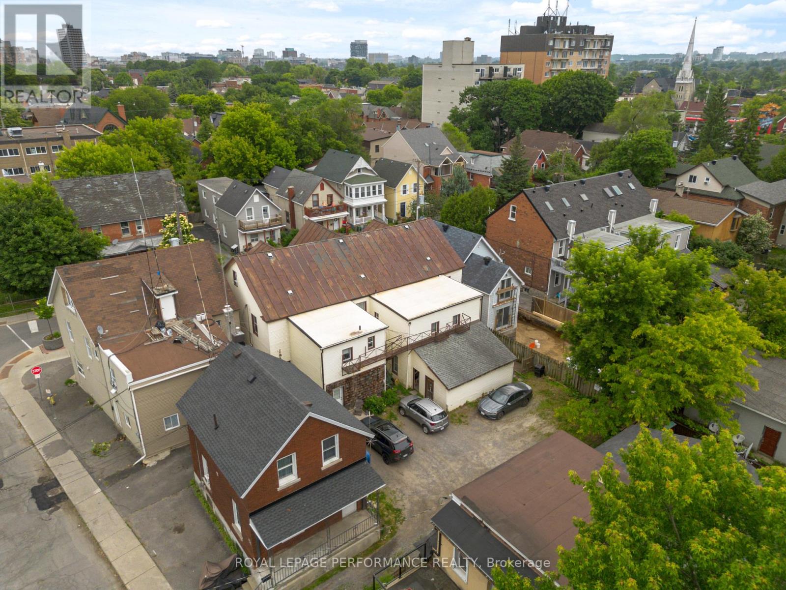 Photo 17 of 76 78 80 Cambridge Street N, Ottawa ON