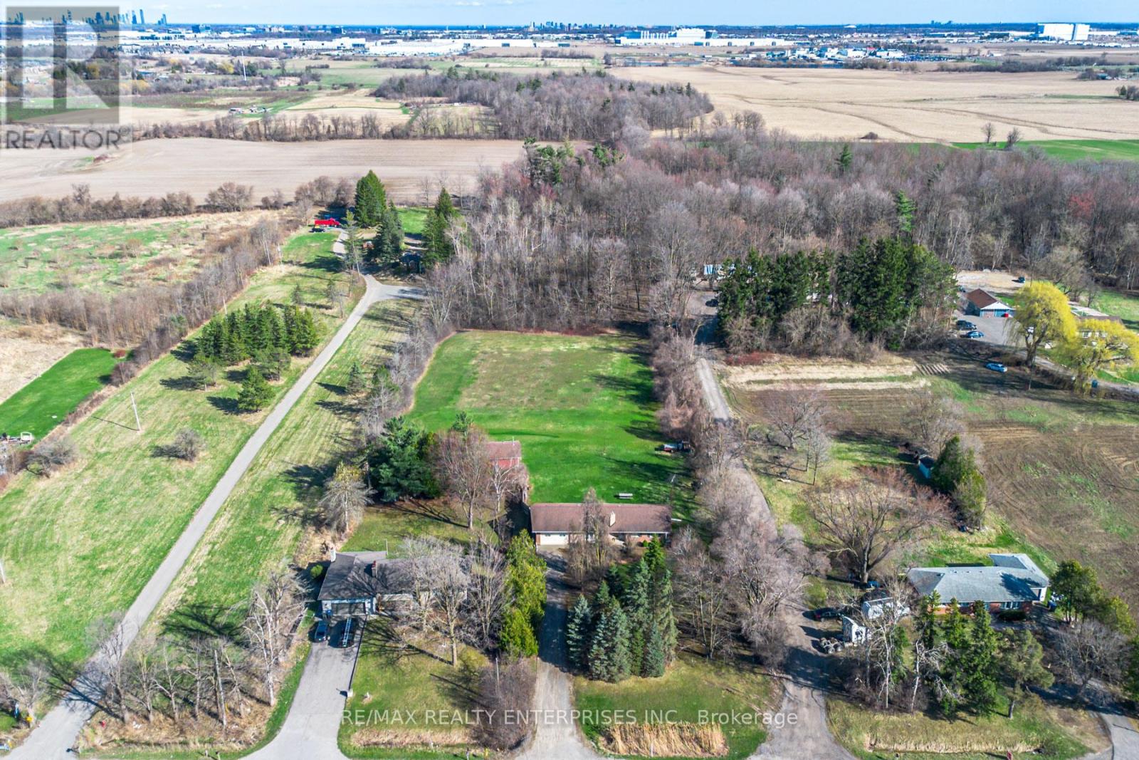 Photo 38 of 2739 Embleton Road, Brampton ON