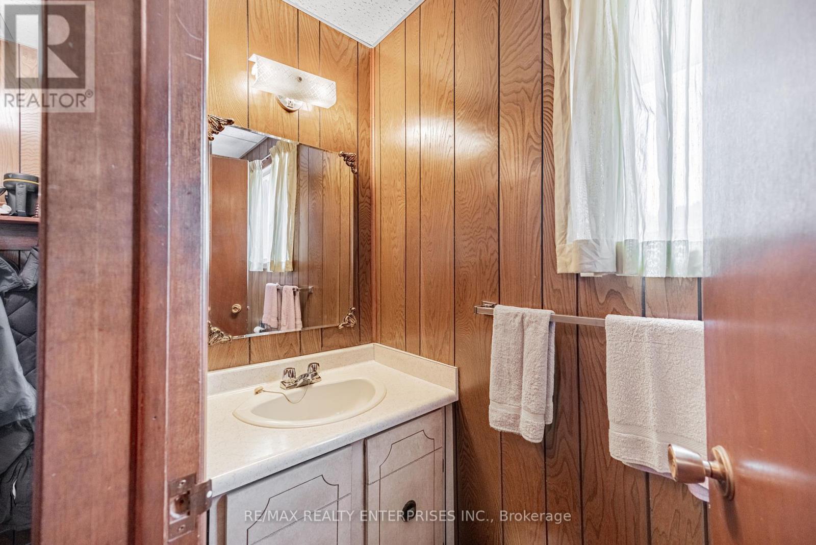 Photo 31 of 2739 Embleton Road, Brampton ON