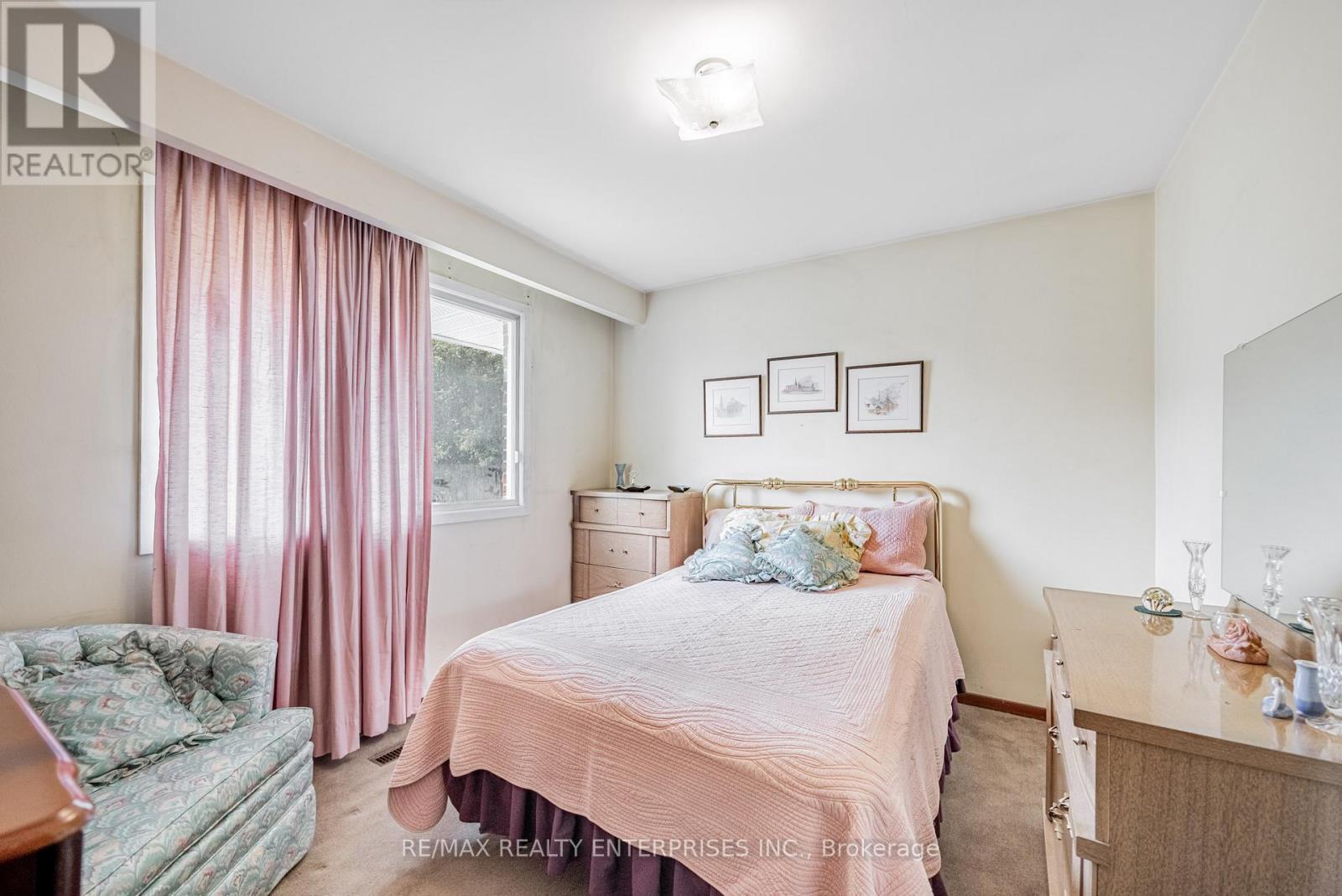 Photo 28 of 2739 Embleton Road, Brampton ON