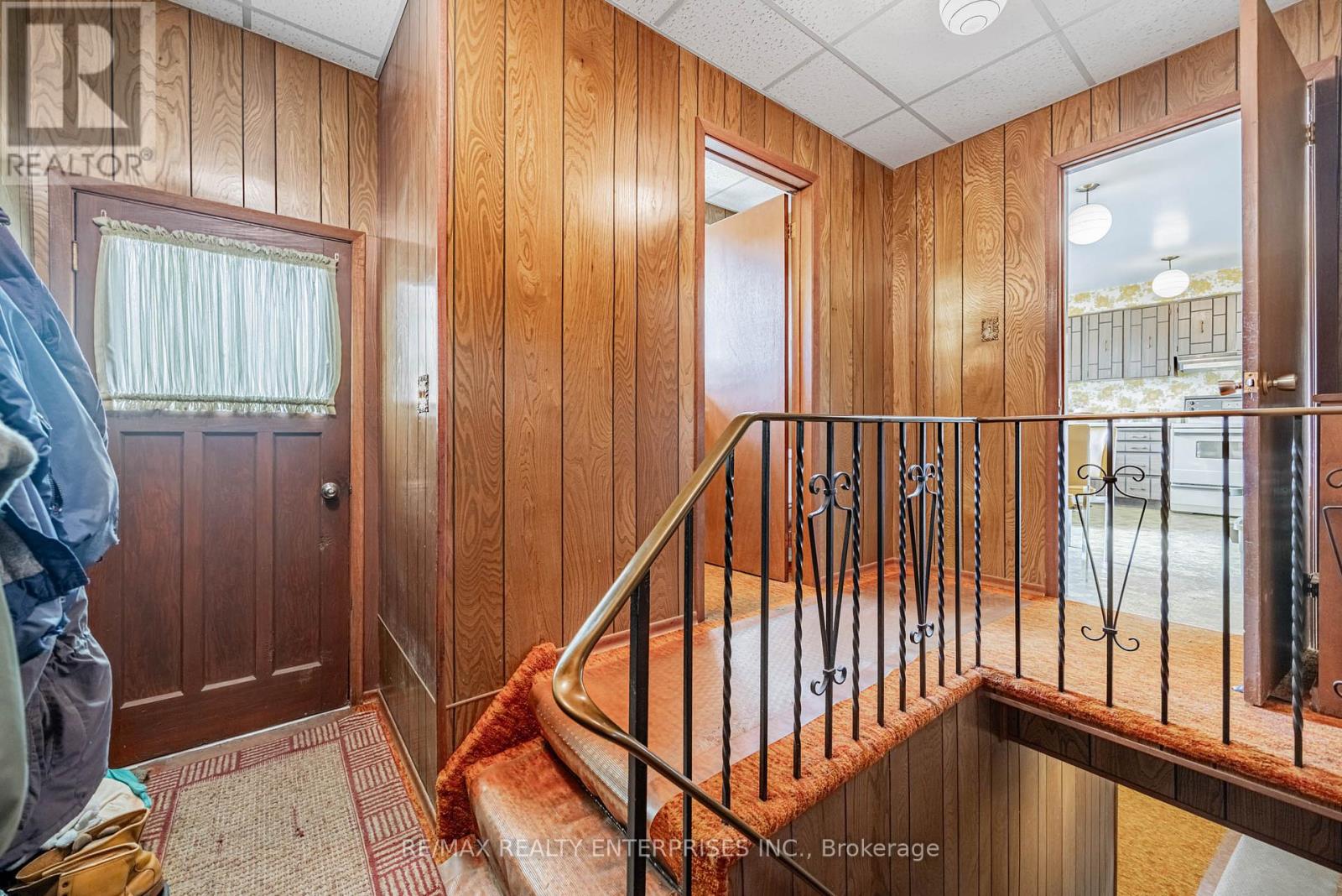 Photo 3 of 2739 Embleton Road, Brampton ON
