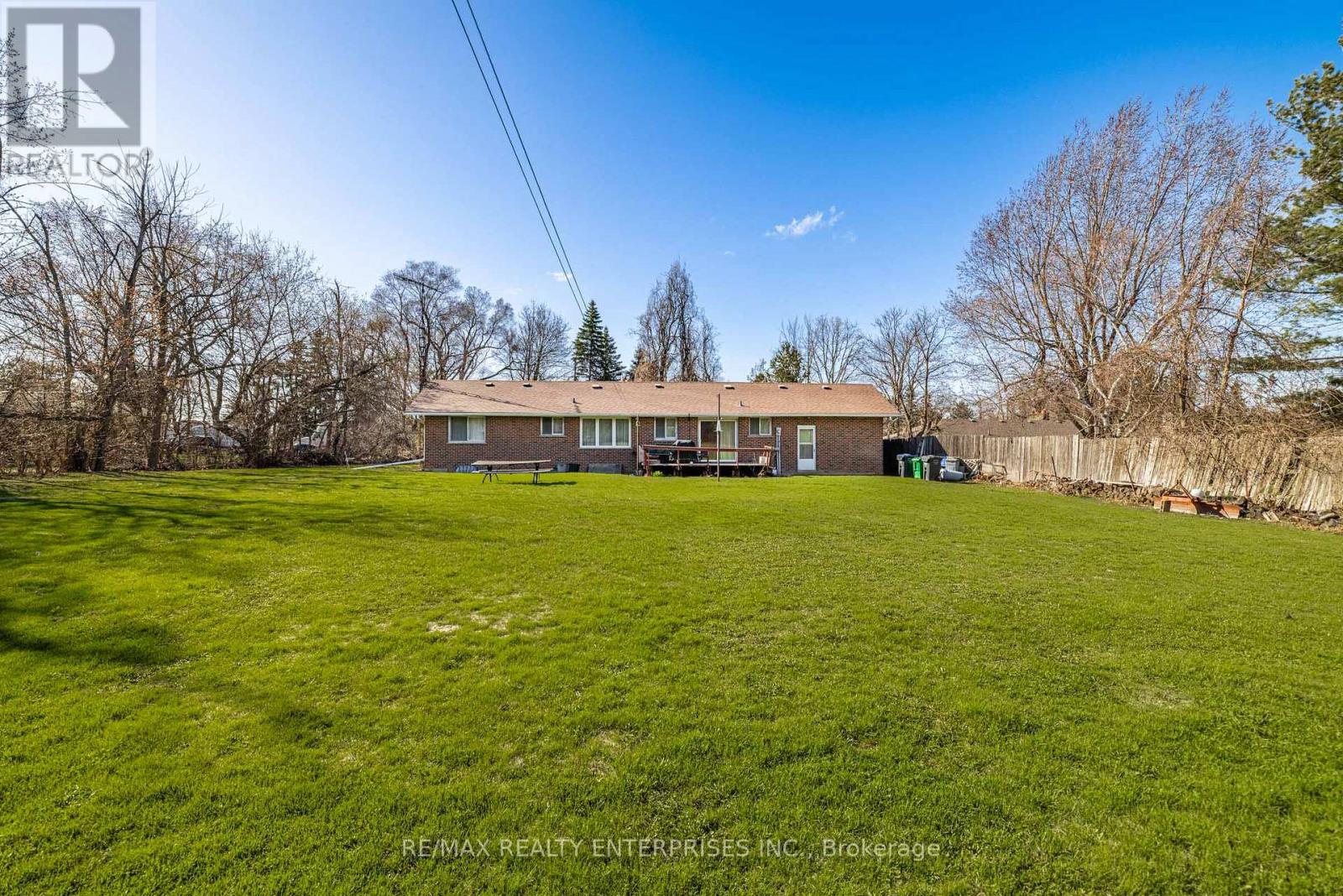 Photo 2 of 2739 Embleton Road, Brampton ON