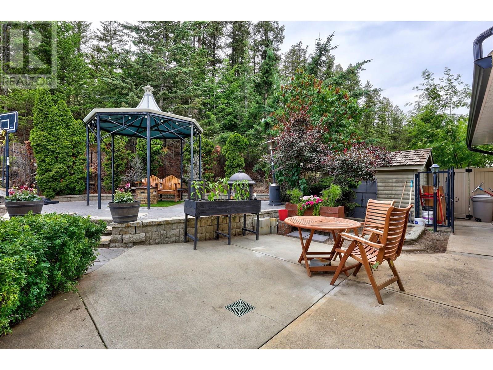 Photo 10 of 2175 Westerdale Court, Kamloops BC