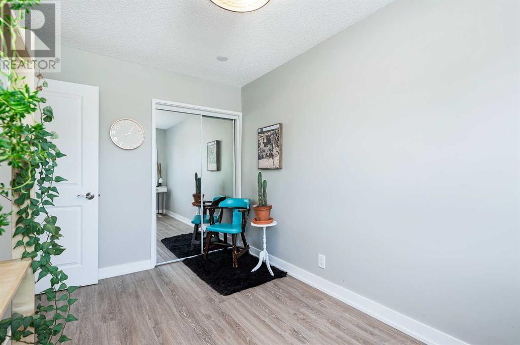Single Family House for Sale in  Bow Trail SW Rosscarrock Calgary 