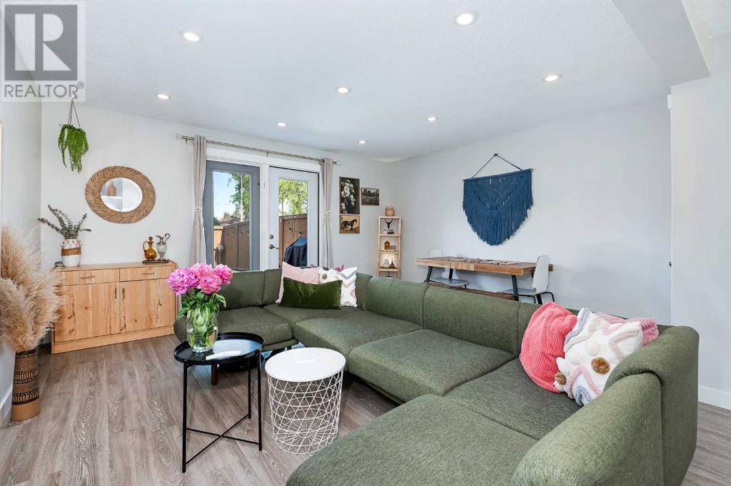 Single Family House for Sale in  Bow Trail SW Rosscarrock Calgary 