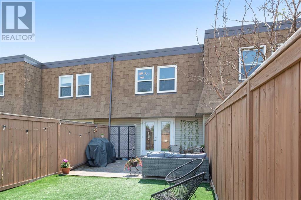 Single Family House for Sale in  Bow Trail SW Rosscarrock Calgary 
