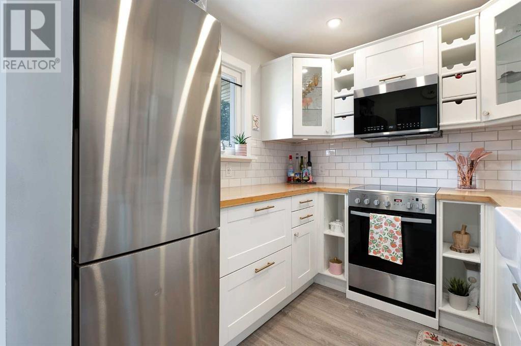 Single Family House for Sale in  Bow Trail SW Rosscarrock Calgary 