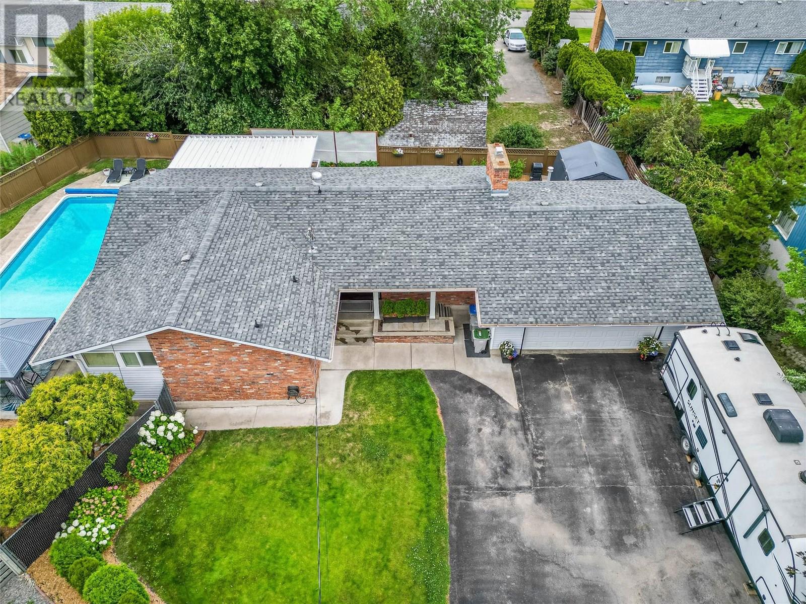 Photo 6 of 1836 Russet Wynd, Kamloops BC