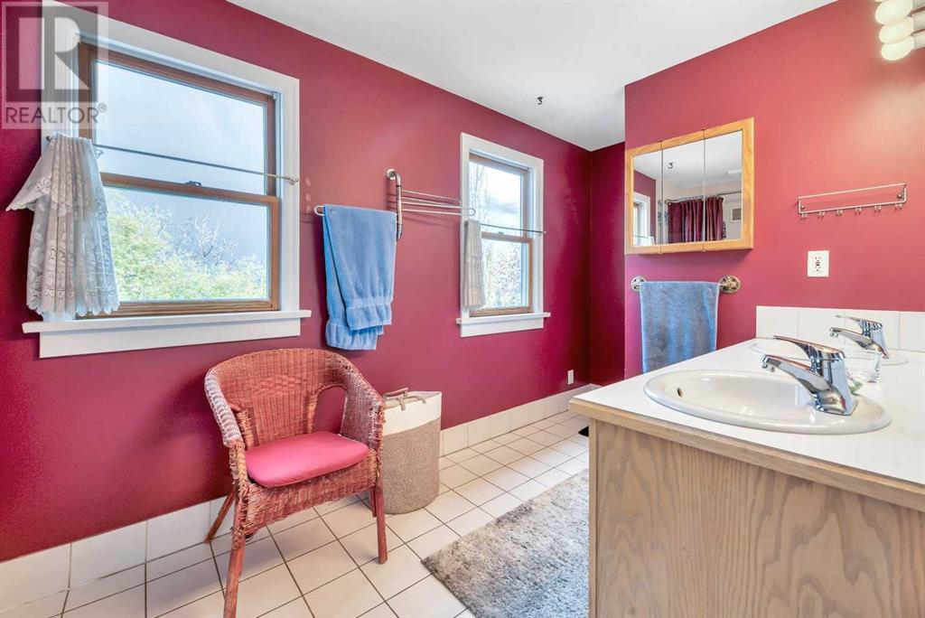 Single Family House for Sale in  Scarboro Avenue SW Scarboro Calgary 