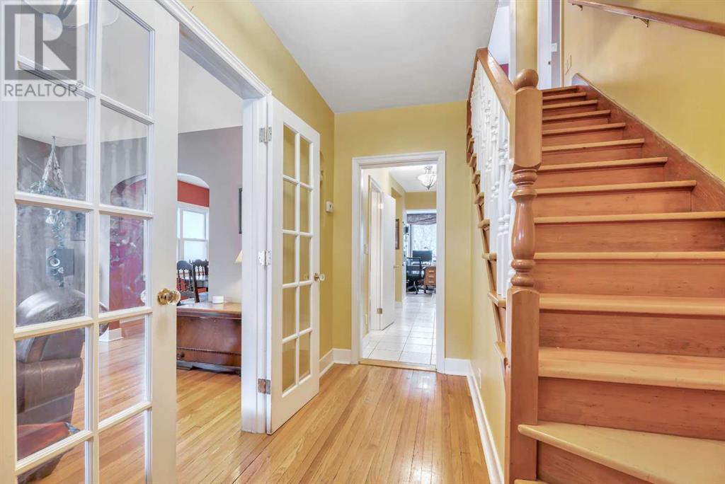 Single Family House for Sale in  Scarboro Avenue SW Scarboro Calgary 