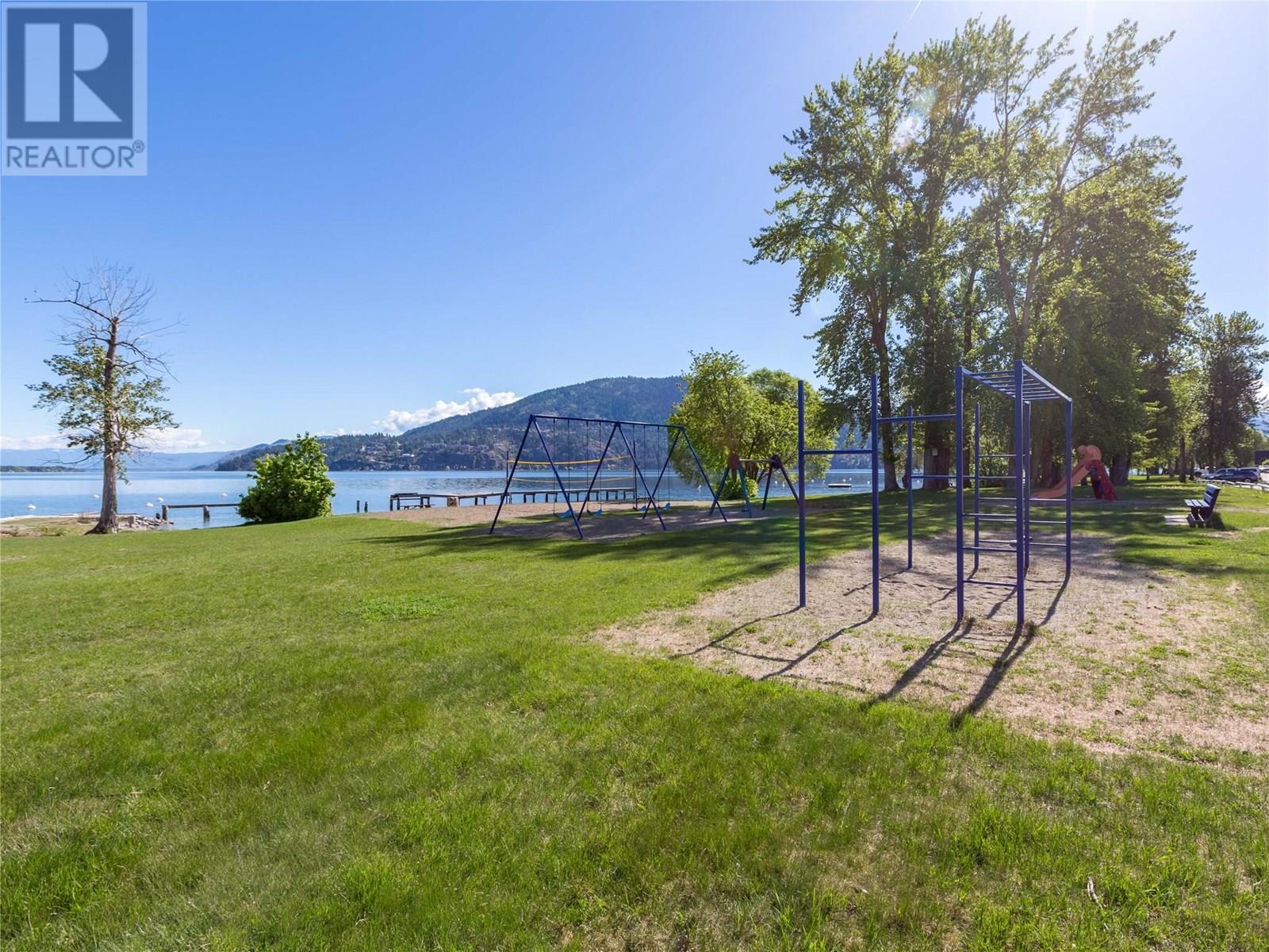 575 Meadowlark Avenue, Vernon
