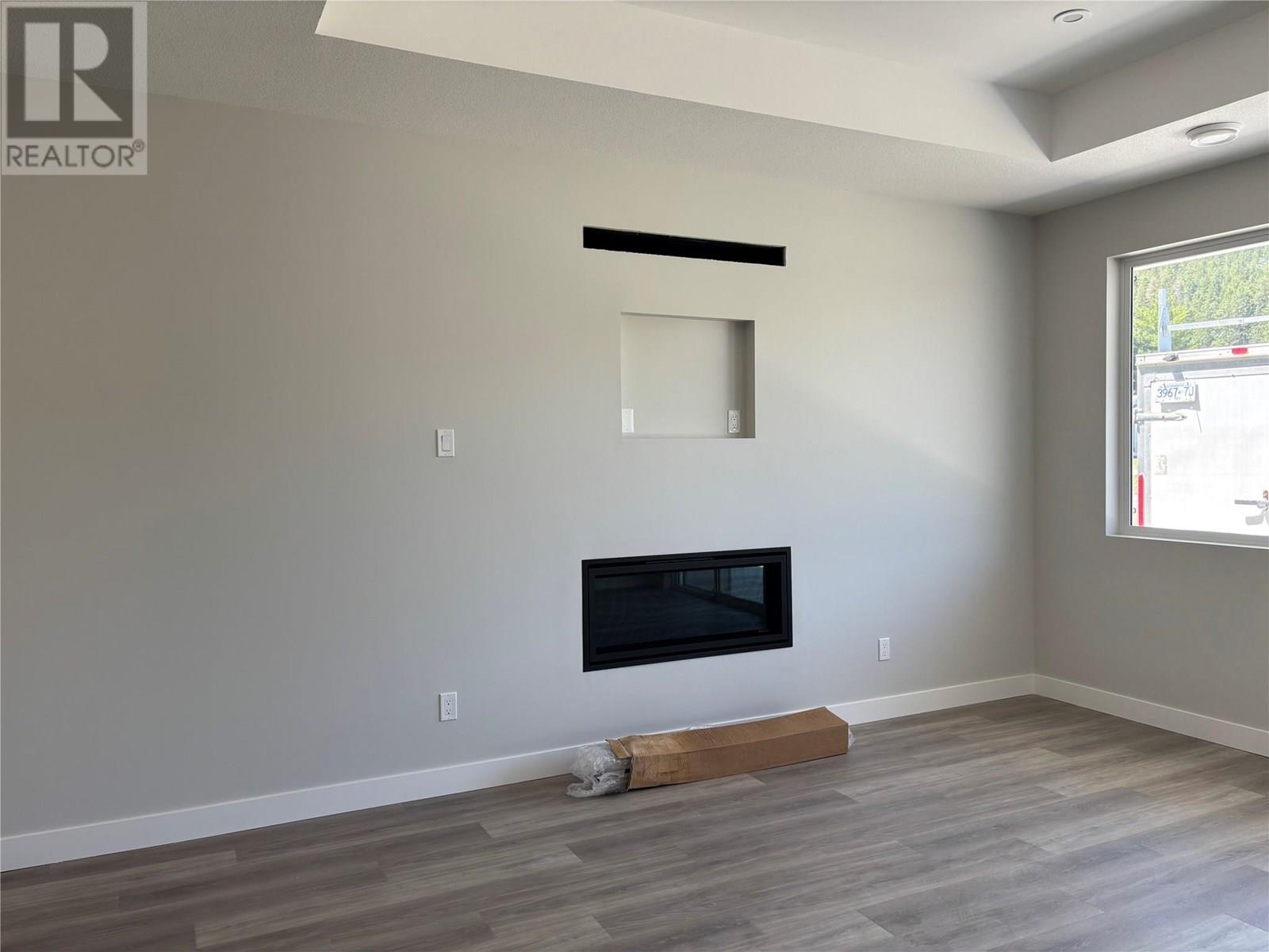 575 Meadowlark Avenue, Vernon
