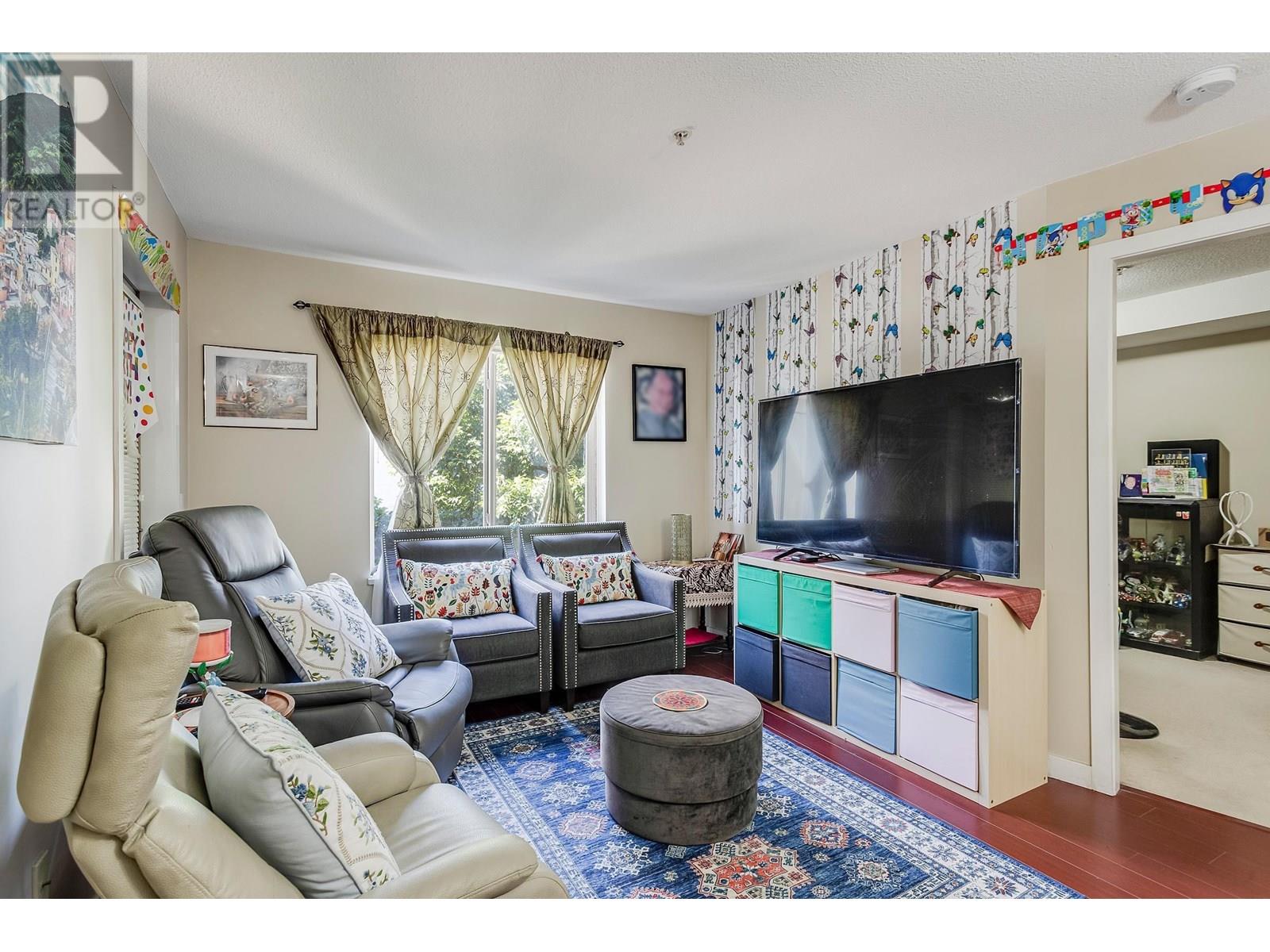 Photo 4 of 2312 244 Sherbrooke Street, New Westminster BC