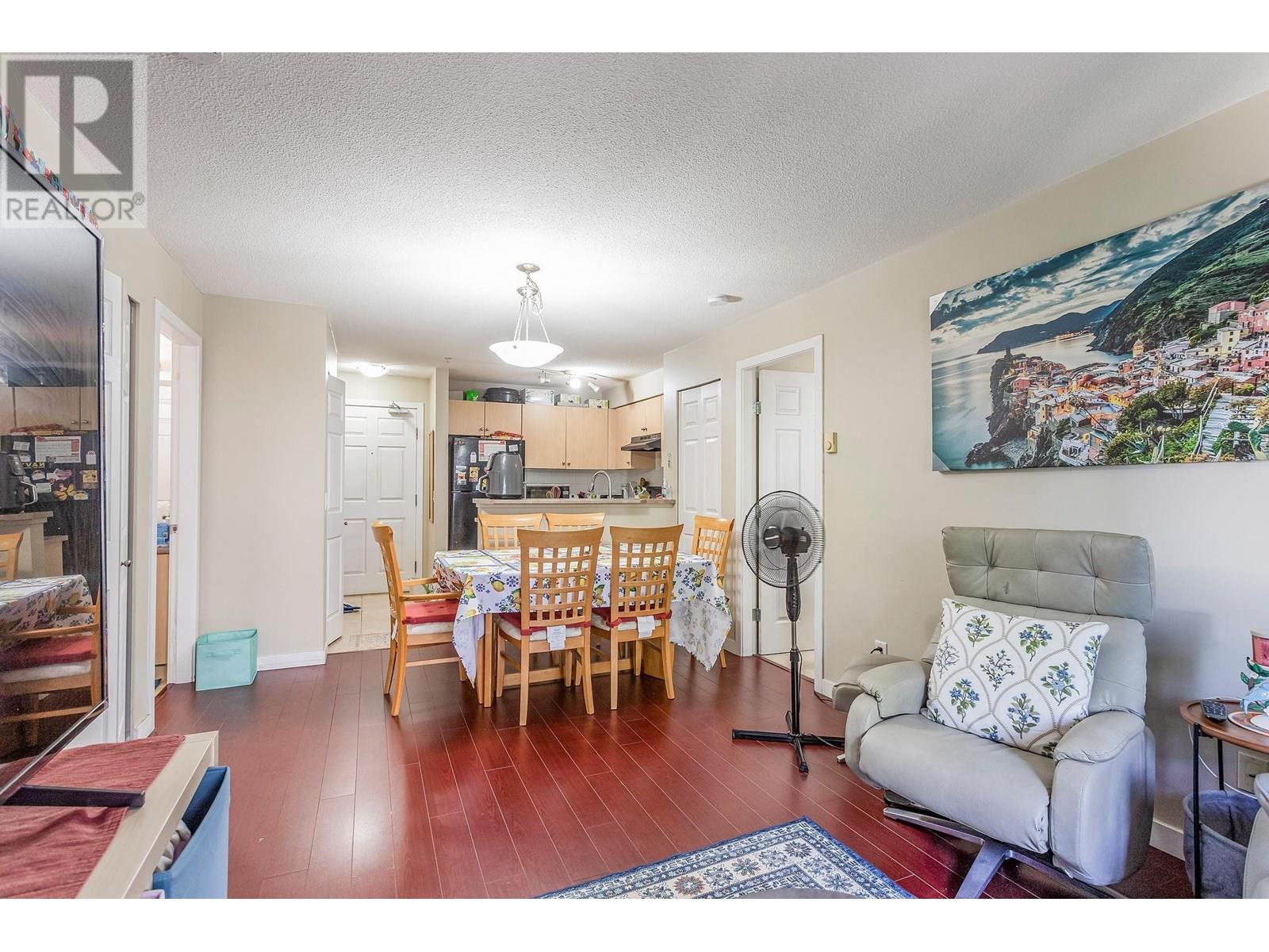 Photo 5 of 2312 244 Sherbrooke Street, New Westminster BC