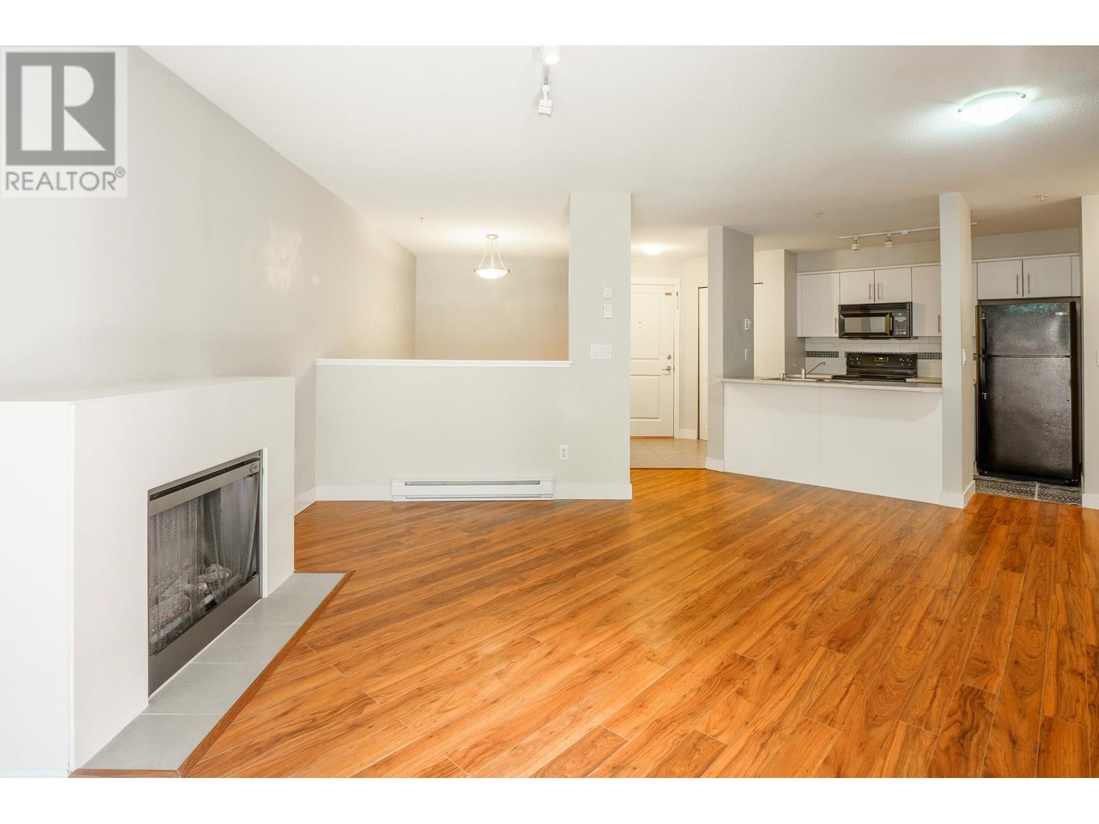 Photo 5 of 222 12248 224 Street, Maple Ridge BC