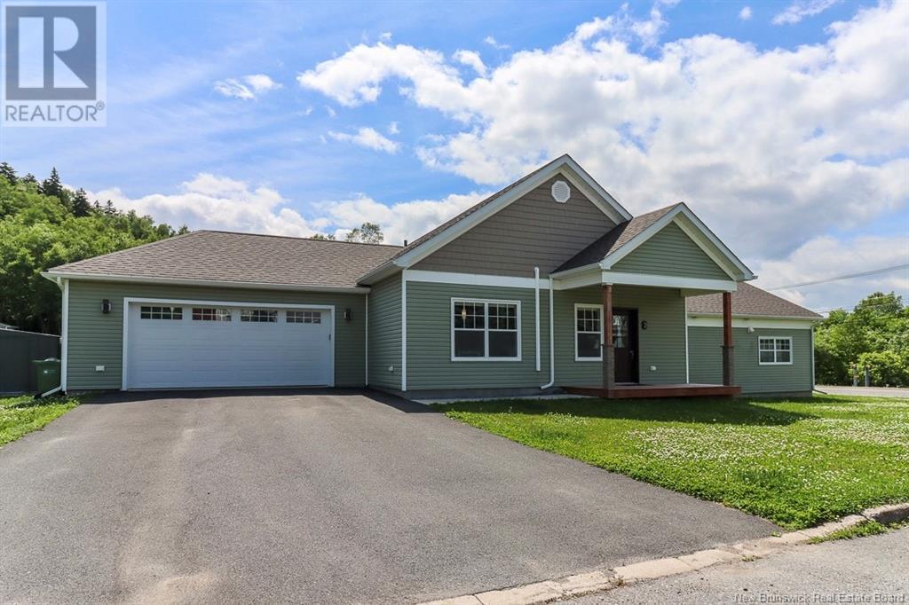 Photo 2 of 974 Kennebecasis Drive, Saint John NB