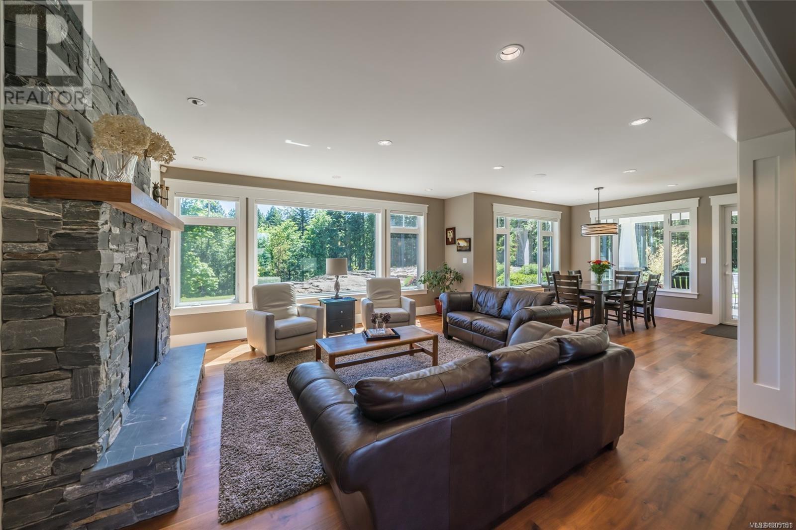 Photo 2 of 1432 Kaz Crt, Nanaimo BC