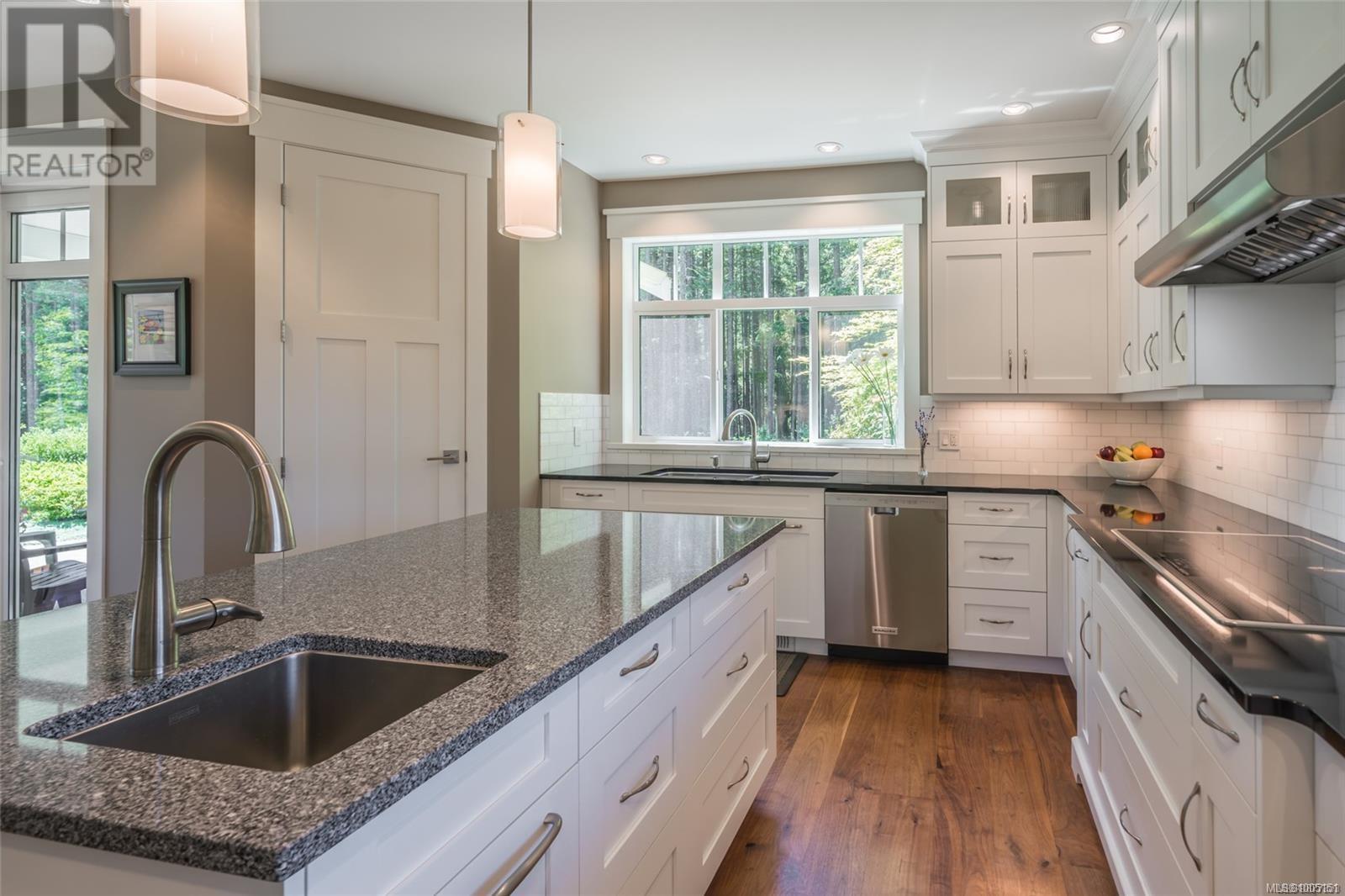 Photo 32 of 1432 Kaz Crt, Nanaimo BC