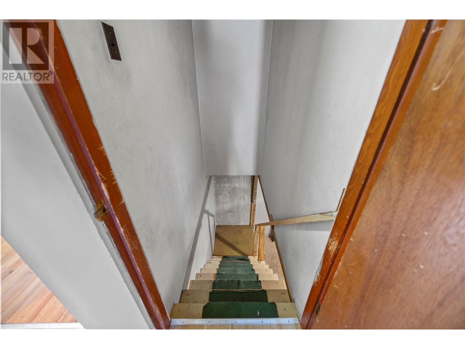2556 / 2558 VALLEYVIEW DRIVE - Image 25