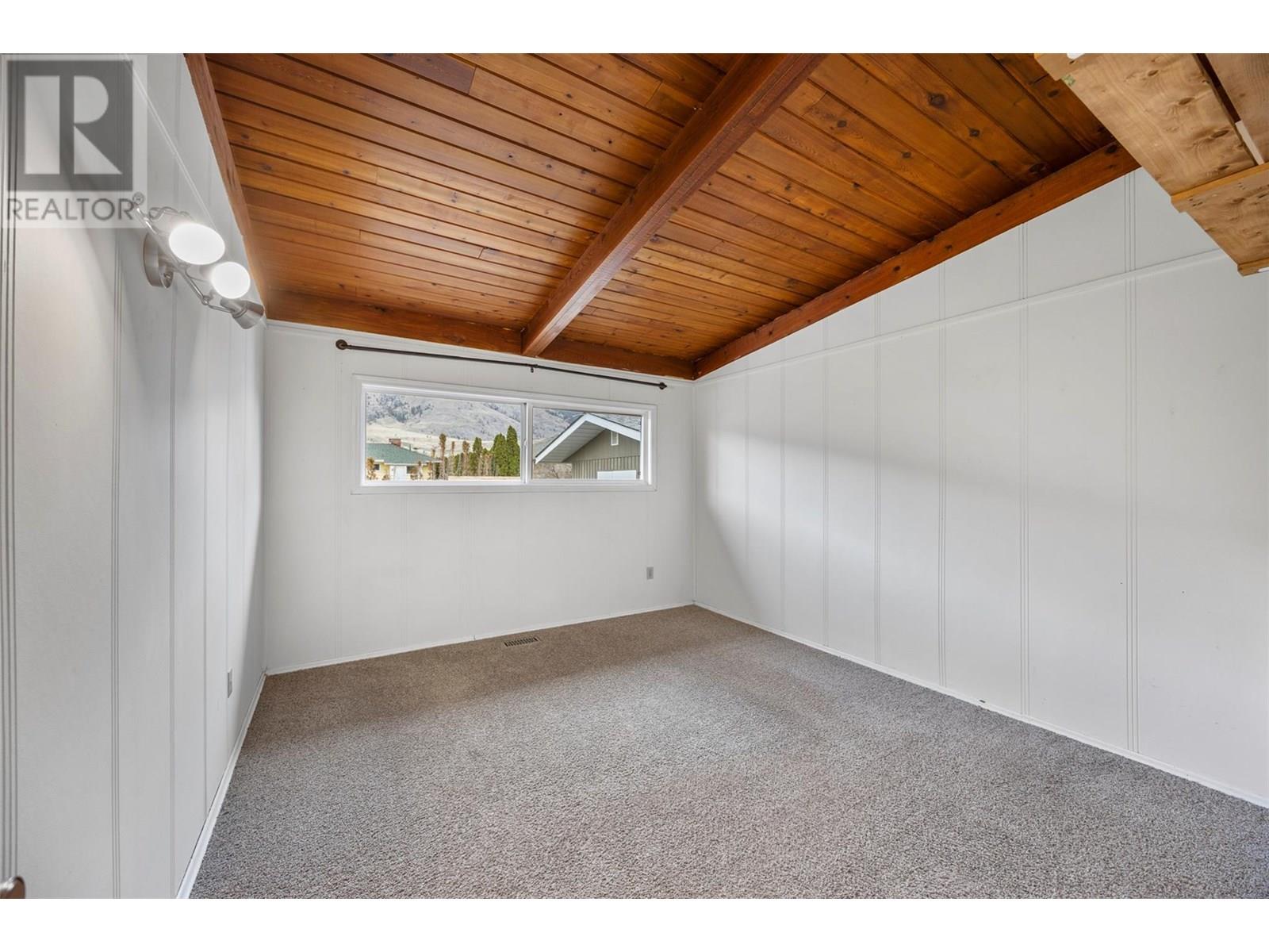 2556 / 2558 VALLEYVIEW DRIVE - Image 37