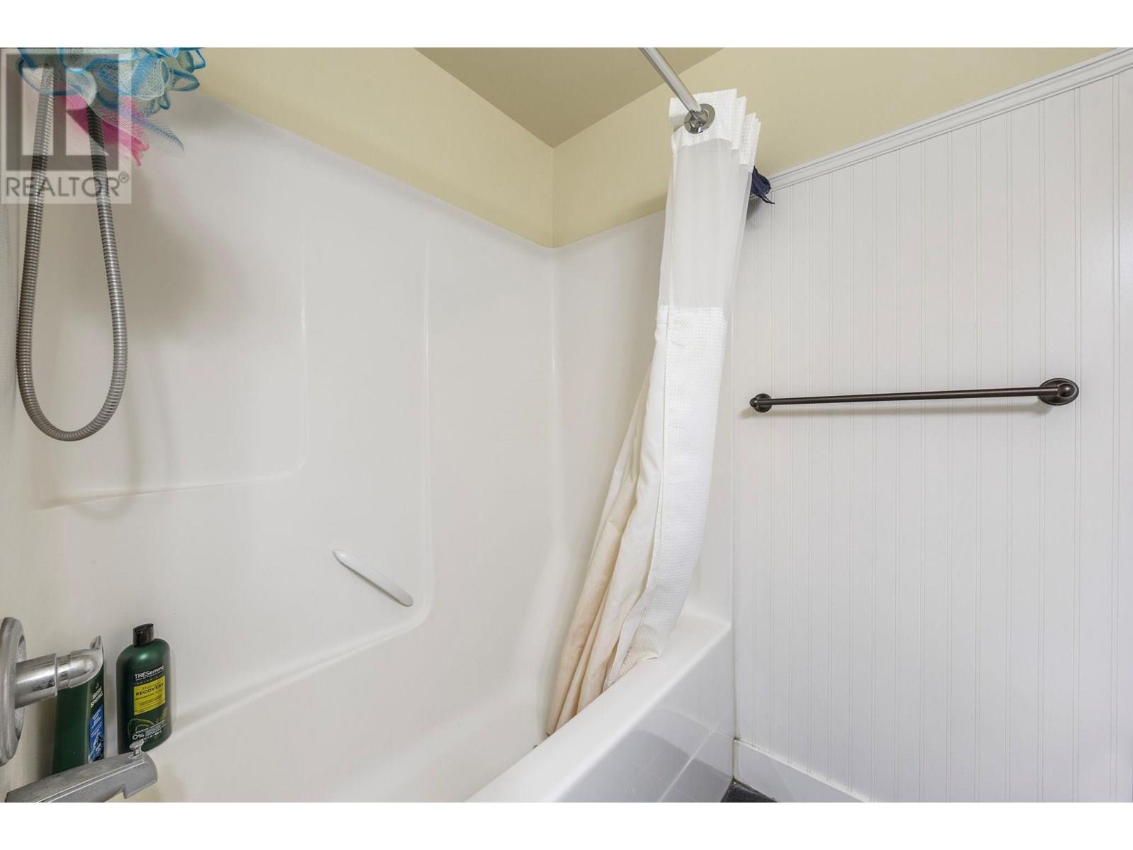 409 135 Ziprick Road, Kelowna