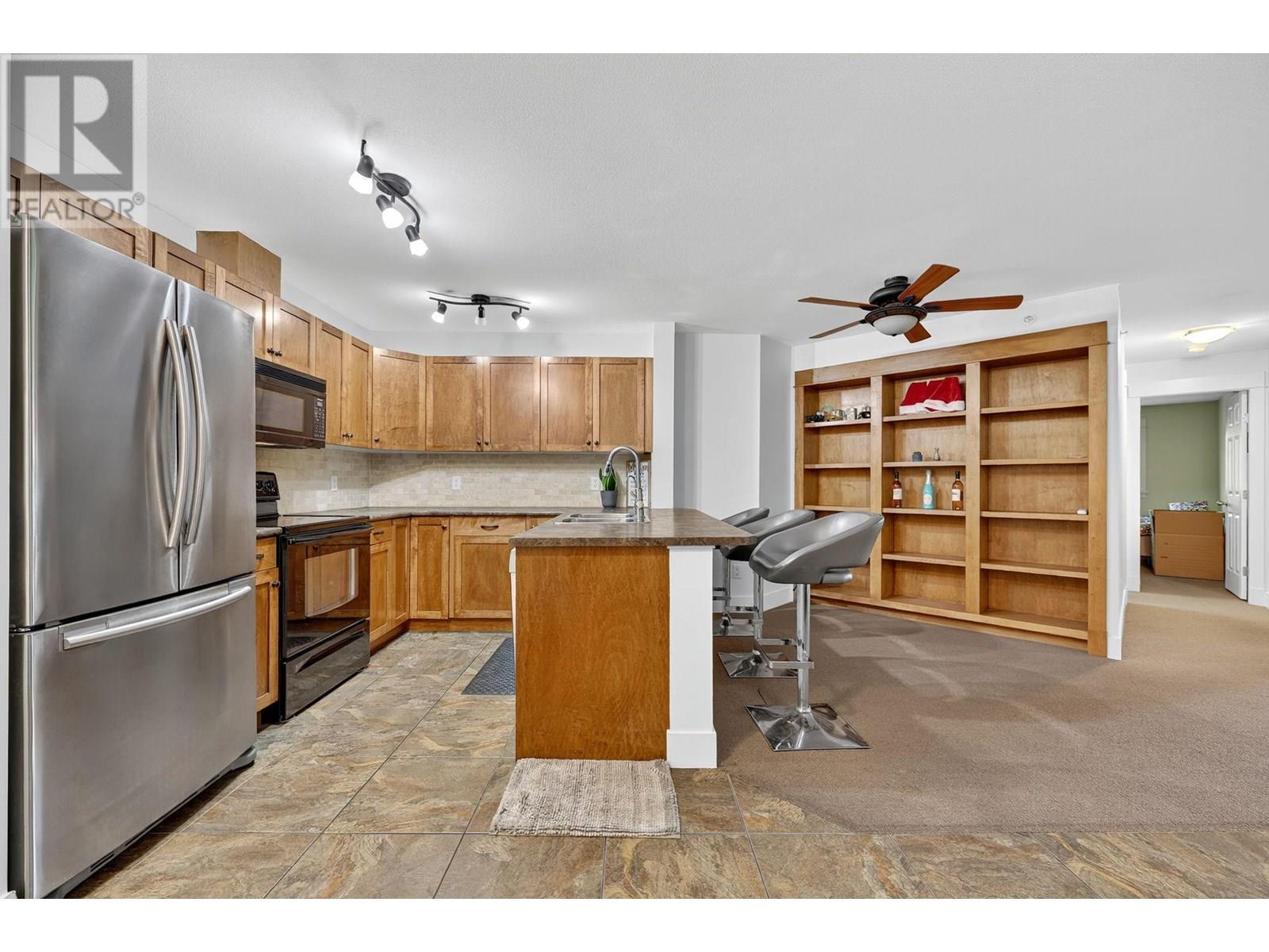 409 135 Ziprick Road, Kelowna